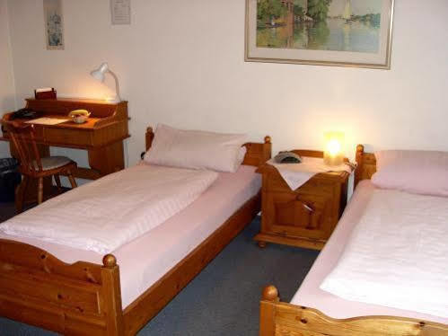 Hotel Am Stadion Duisburg Buitenkant foto