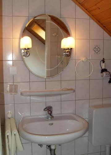 Hotel Am Stadion Duisburg Buitenkant foto