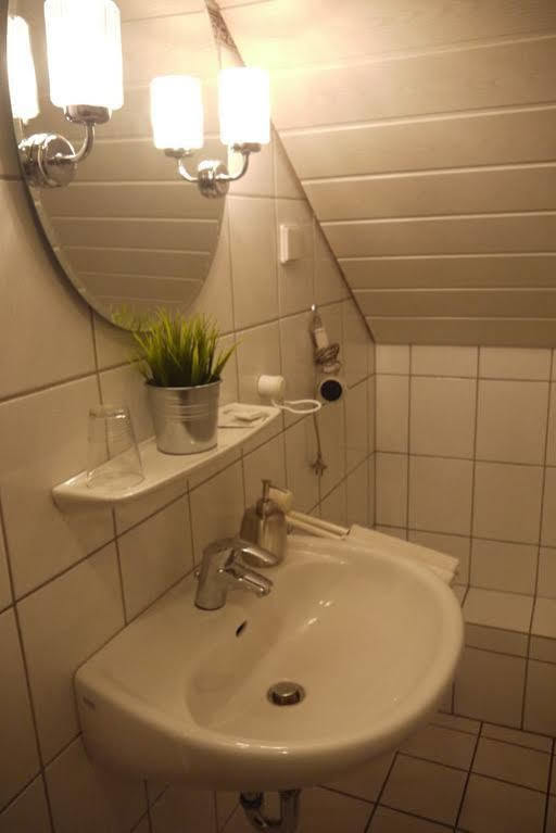 Hotel Am Stadion Duisburg Buitenkant foto