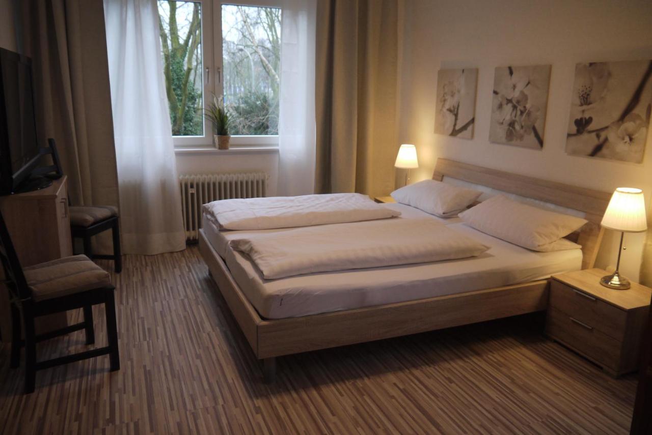 Hotel Am Stadion Duisburg Buitenkant foto