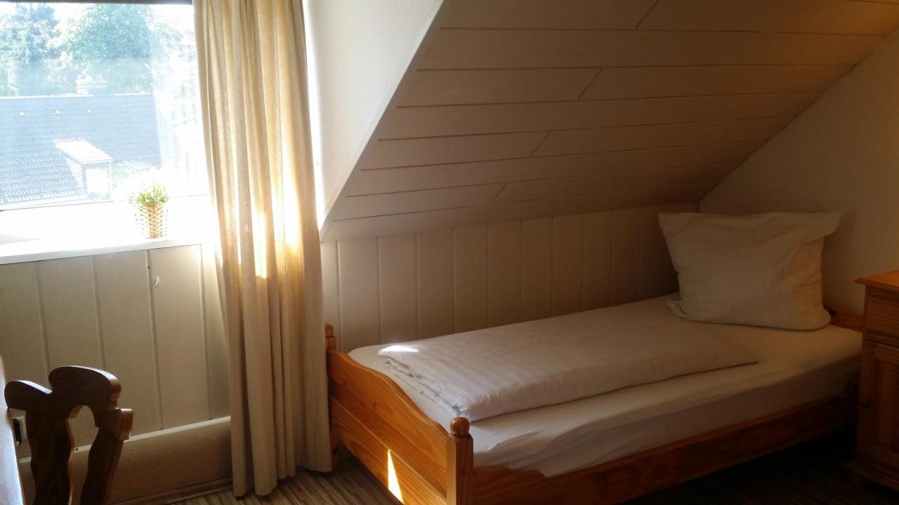 Hotel Am Stadion Duisburg Buitenkant foto